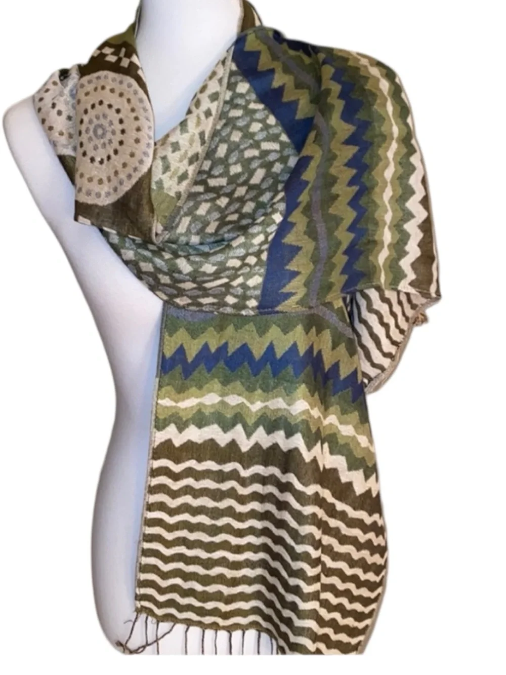 NWT Viva Designs Oblong Scarf Acrylic Viscose Geometric Fringe